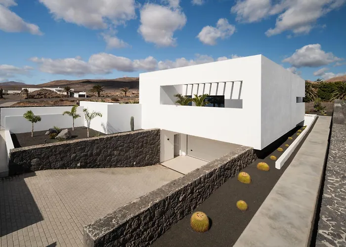 Odin By Buenavilla * بْوُرتو كاليرو